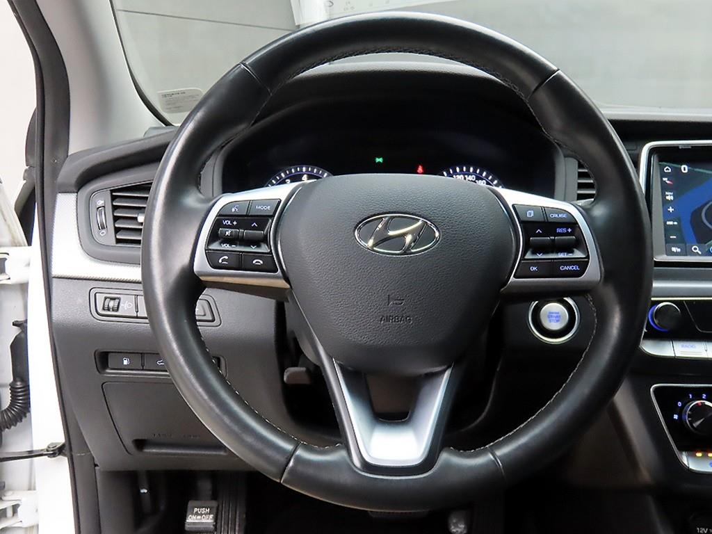 HYUNDAI Sonata - Vista 9