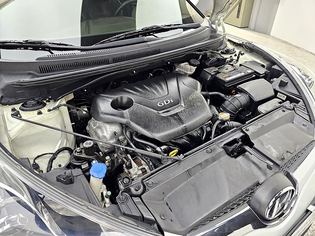 HYUNDAI Veloster - Vista 6