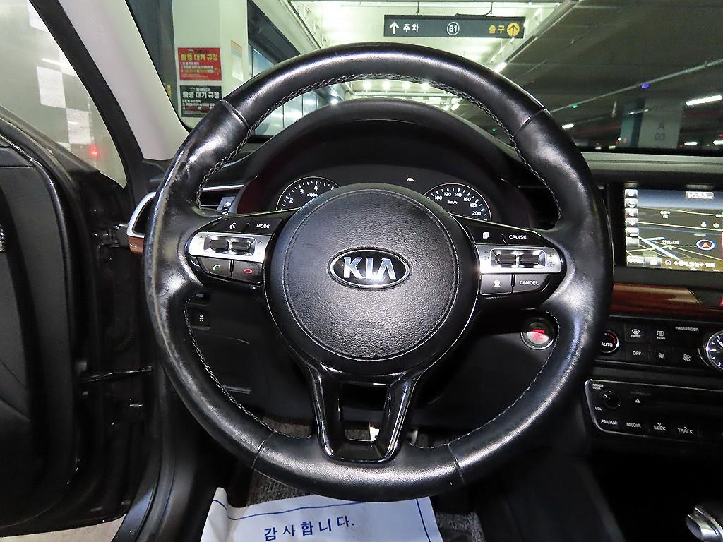 KIA K7 - Vista 8