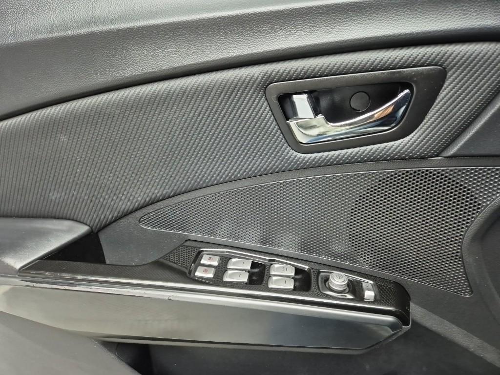 Ssangyong Tivoli 2016 Blanco - Importación desde Corea - HF Imports Iquique - Foto 16