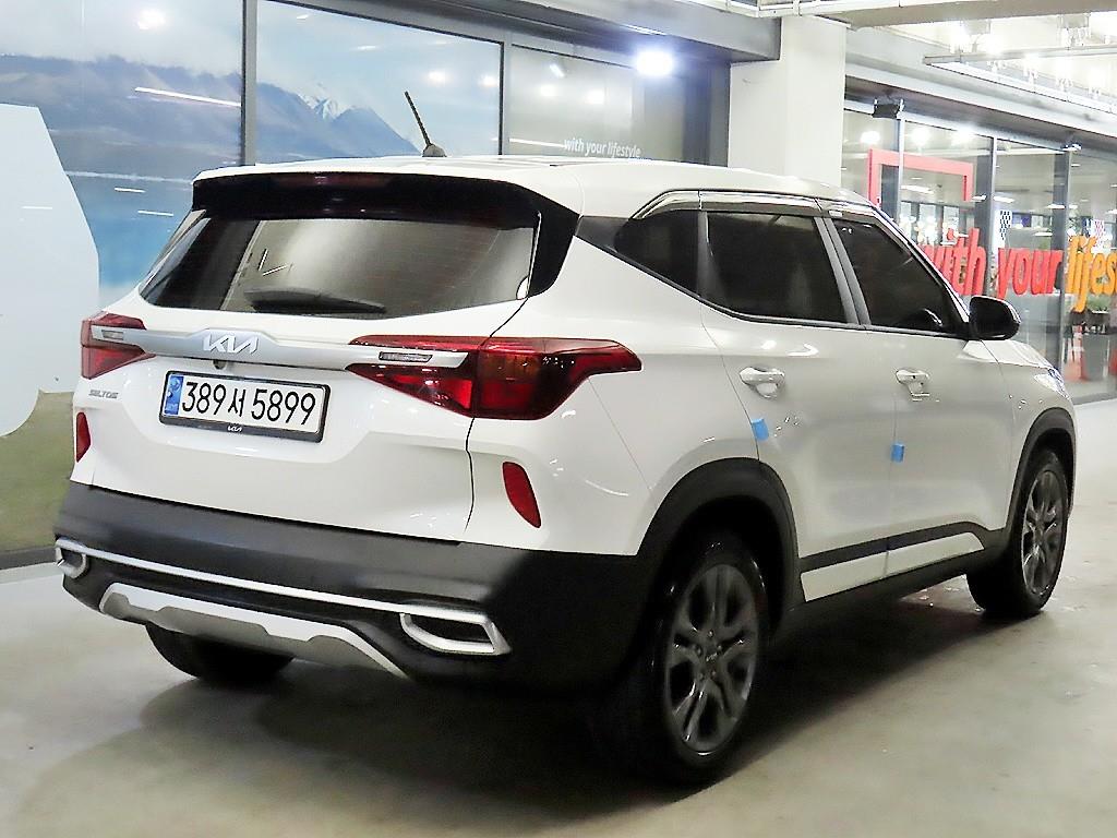 KIA Seltos - Vista 4