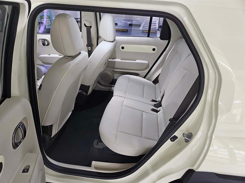 HYUNDAI Casper - Vista 7