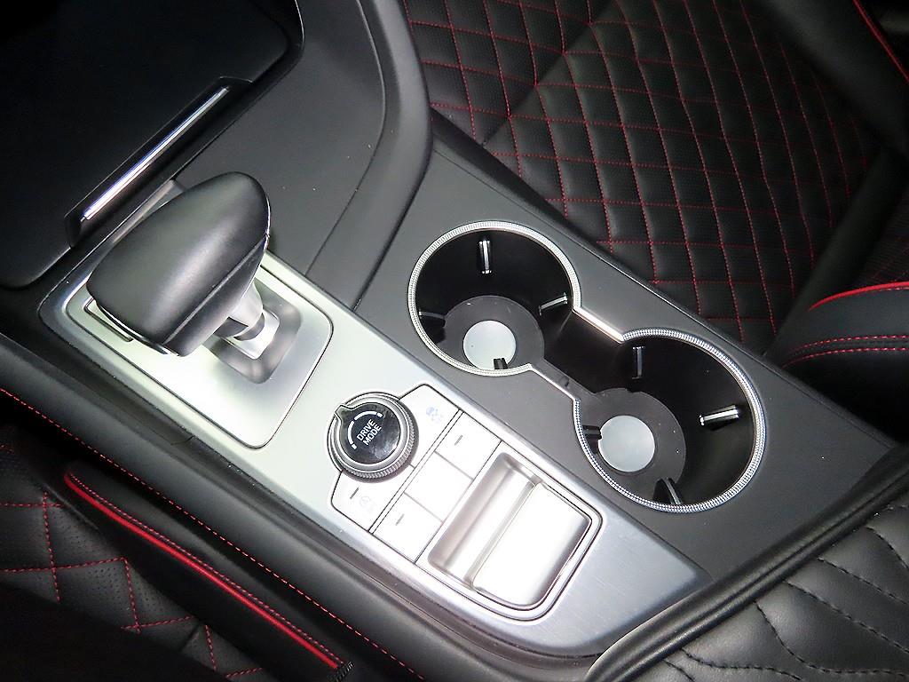 Genesis G70 - Vista 12