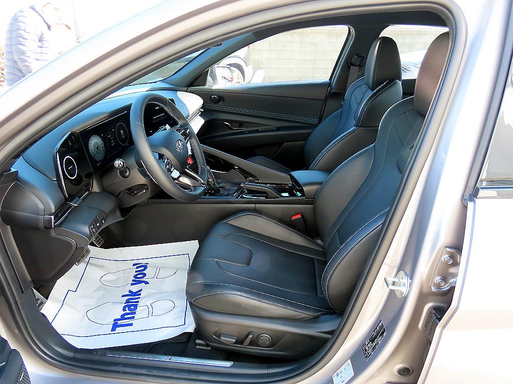 HYUNDAI Avante - Vista 5