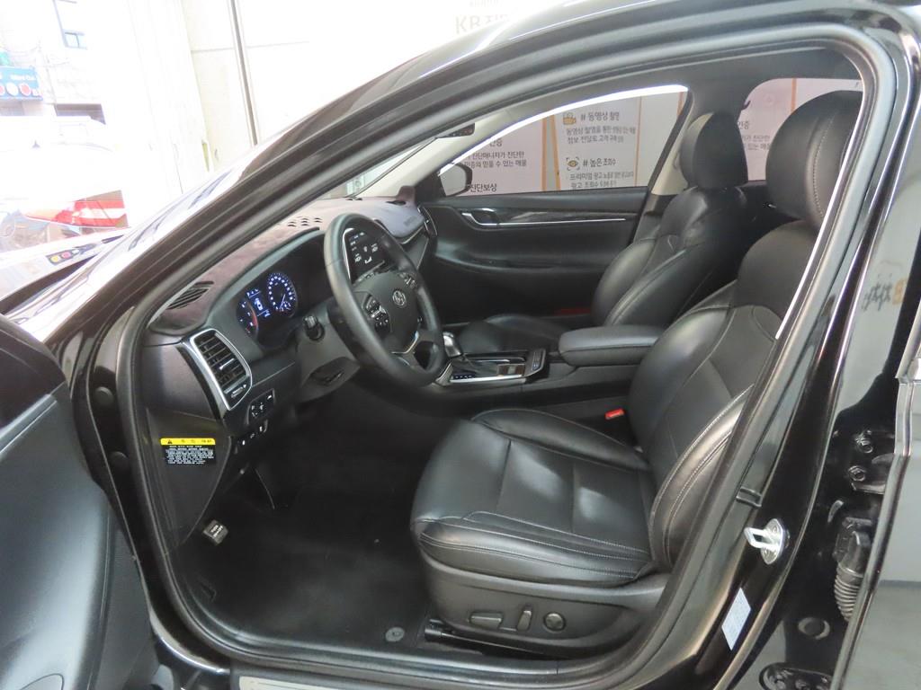 HYUNDAI Grandeur - Vista 5