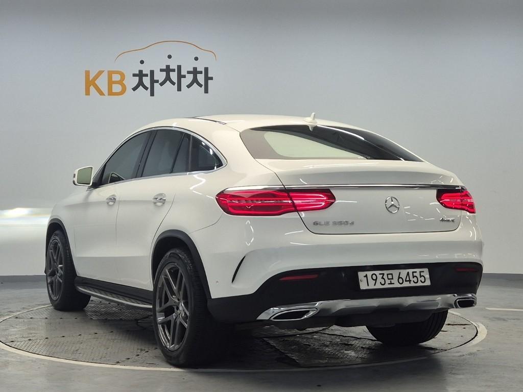 Mercedes Benz GLE Class - Vista 2