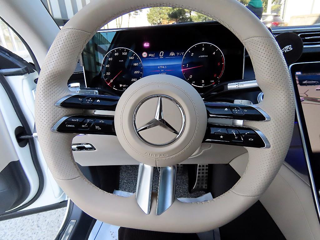 Mercedes Benz S Class - Vista 8