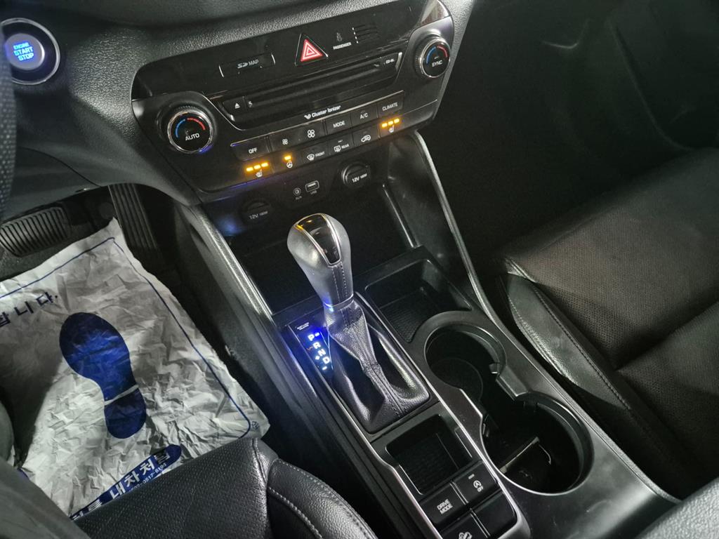 HYUNDAI Tucson - Vista 10