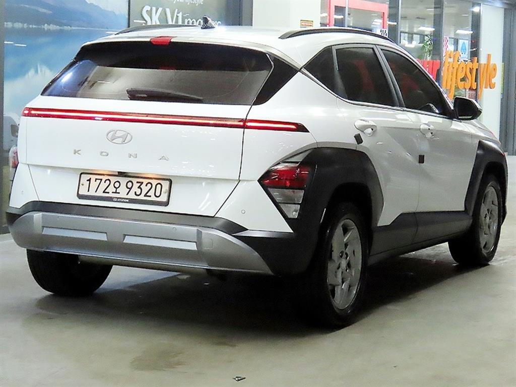 HYUNDAI Kona - Vista 3