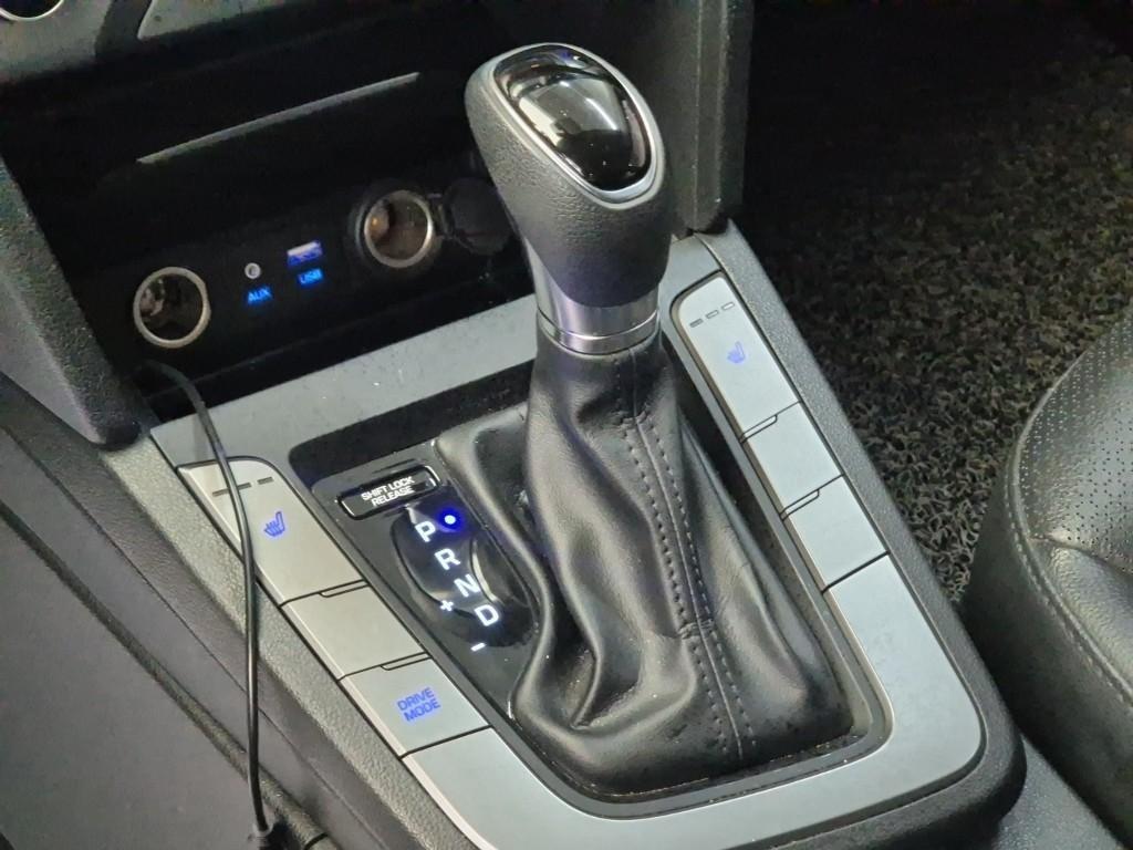 HYUNDAI Avante - Vista 8