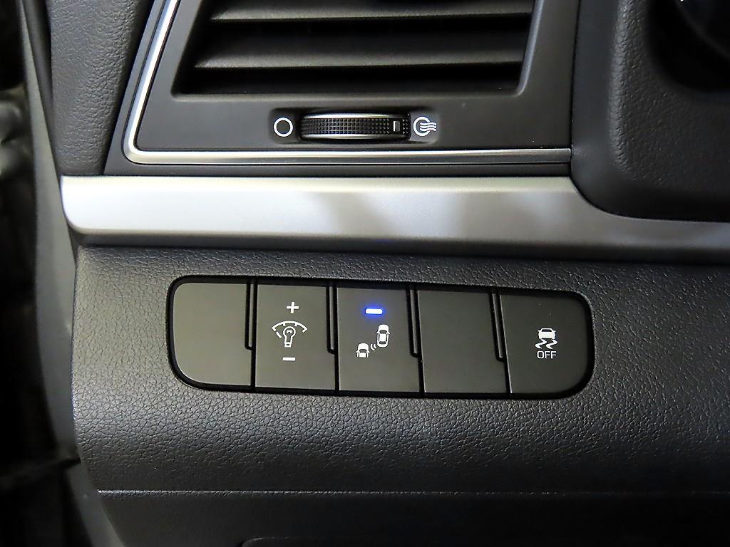 HYUNDAI Avante 2017 Gris - Importación desde Corea - HF Imports Iquique - Foto 15