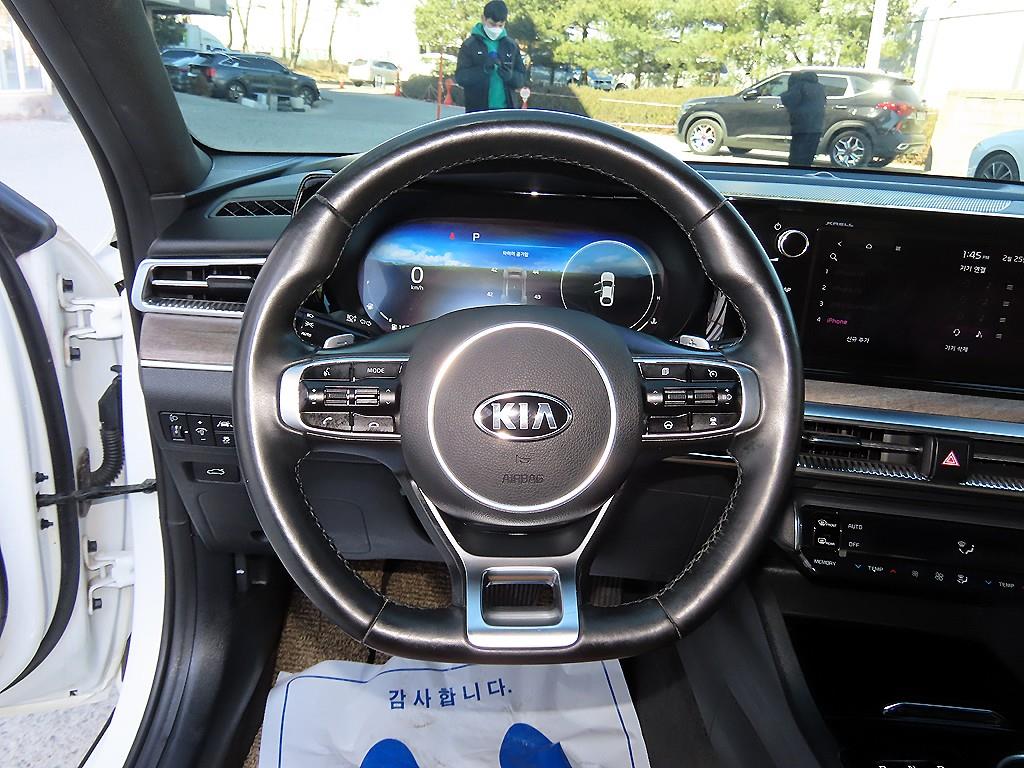 KIA K5 - Vista 8