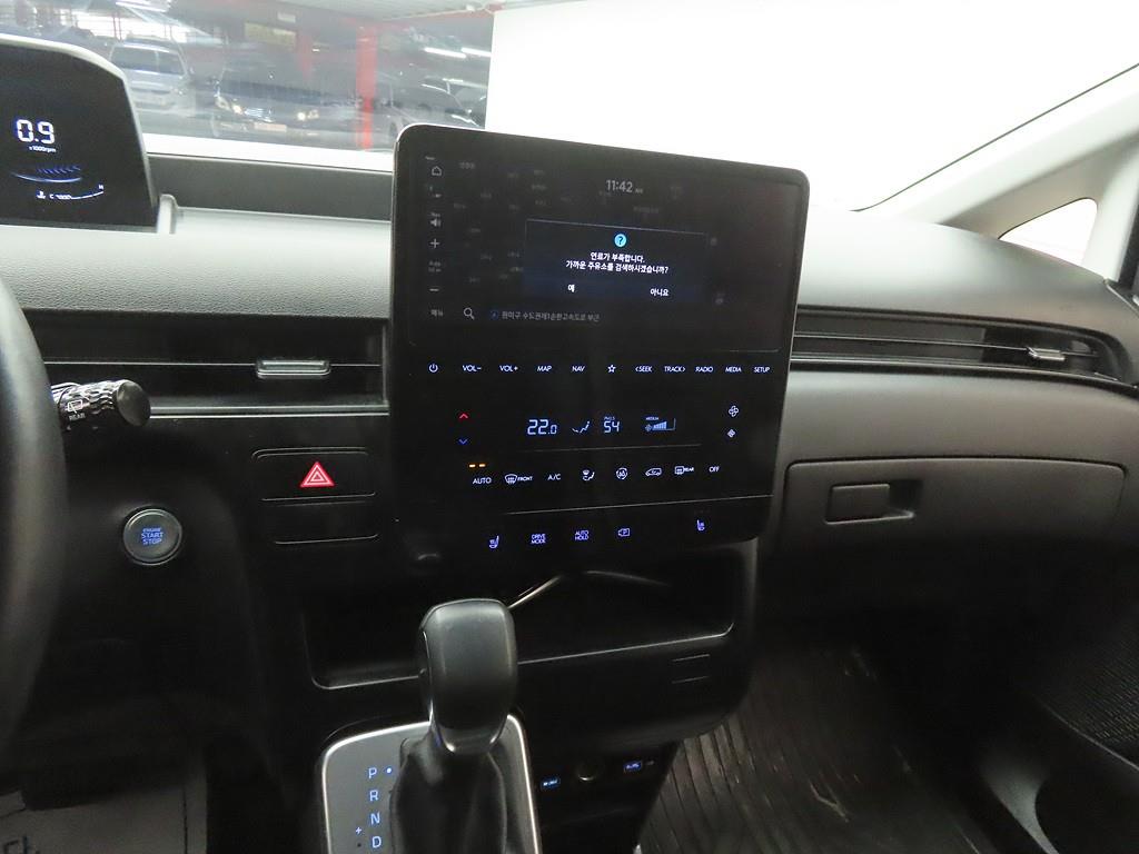 HYUNDAI Staria - Vista 8