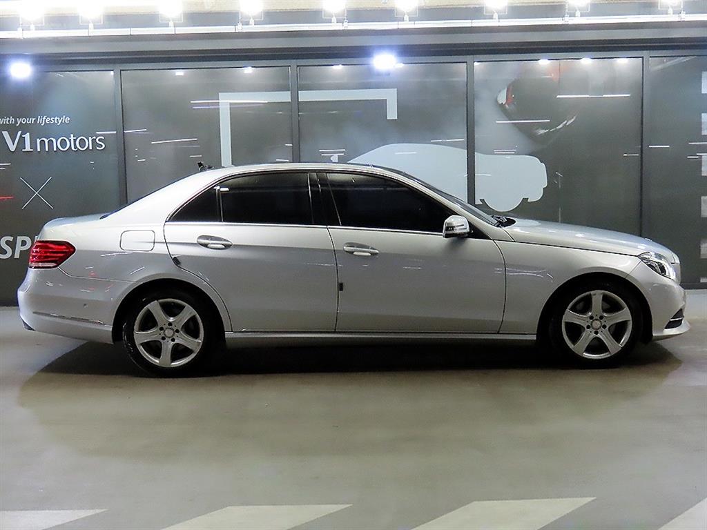 Mercedes Benz E class - Vista 3