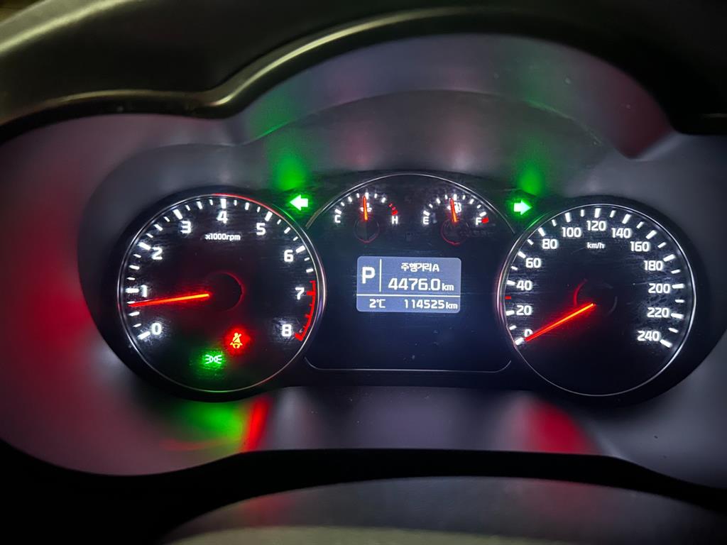 KIA Carens - Vista 3