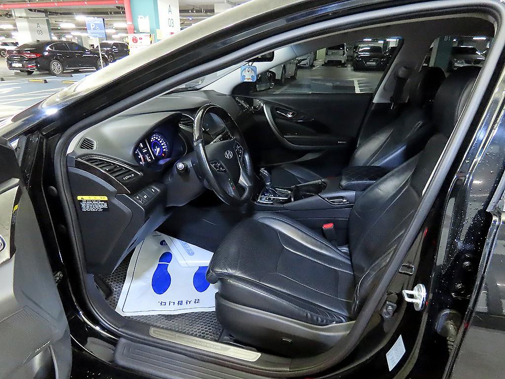 HYUNDAI Grandeur - Vista 6