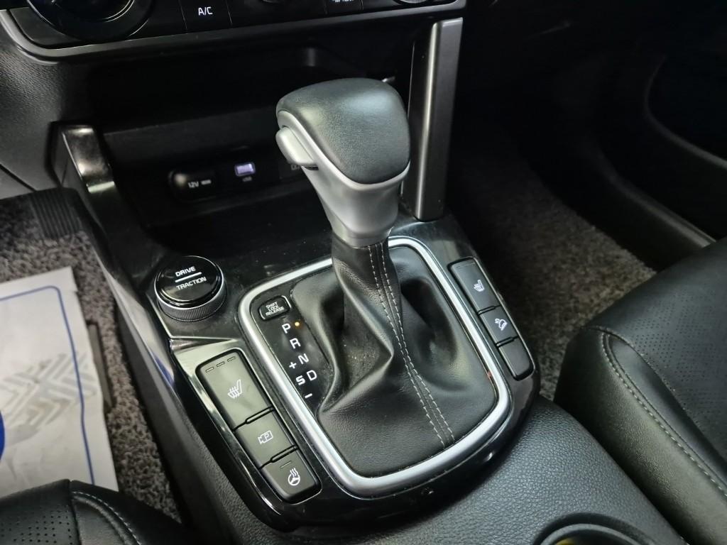 KIA Seltos - Vista 8