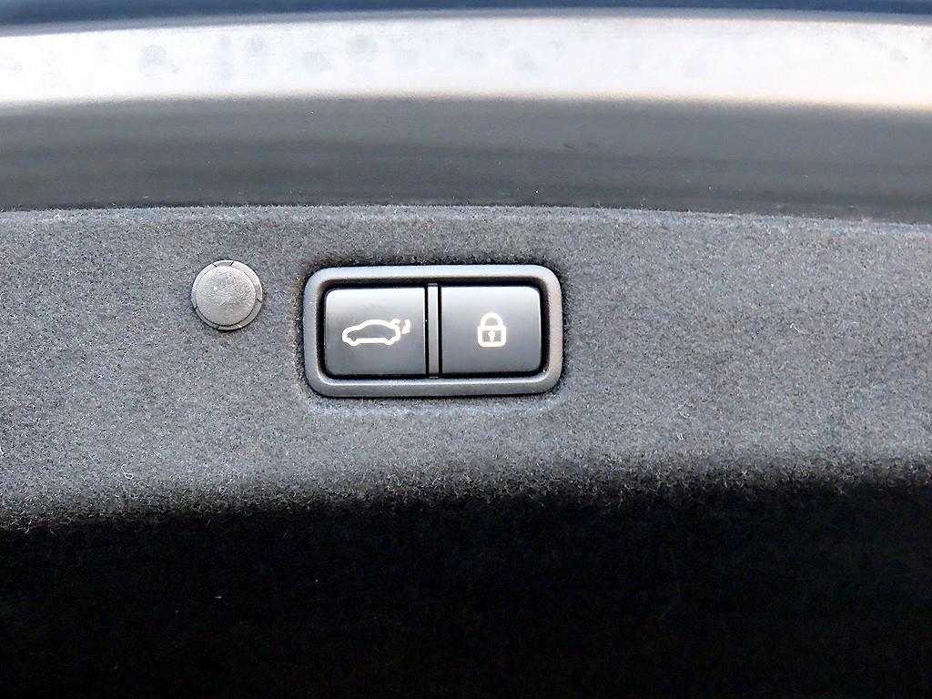 HYUNDAI Grandeur 2022 Negro - Importación desde Corea - HF Imports Iquique - Foto 17