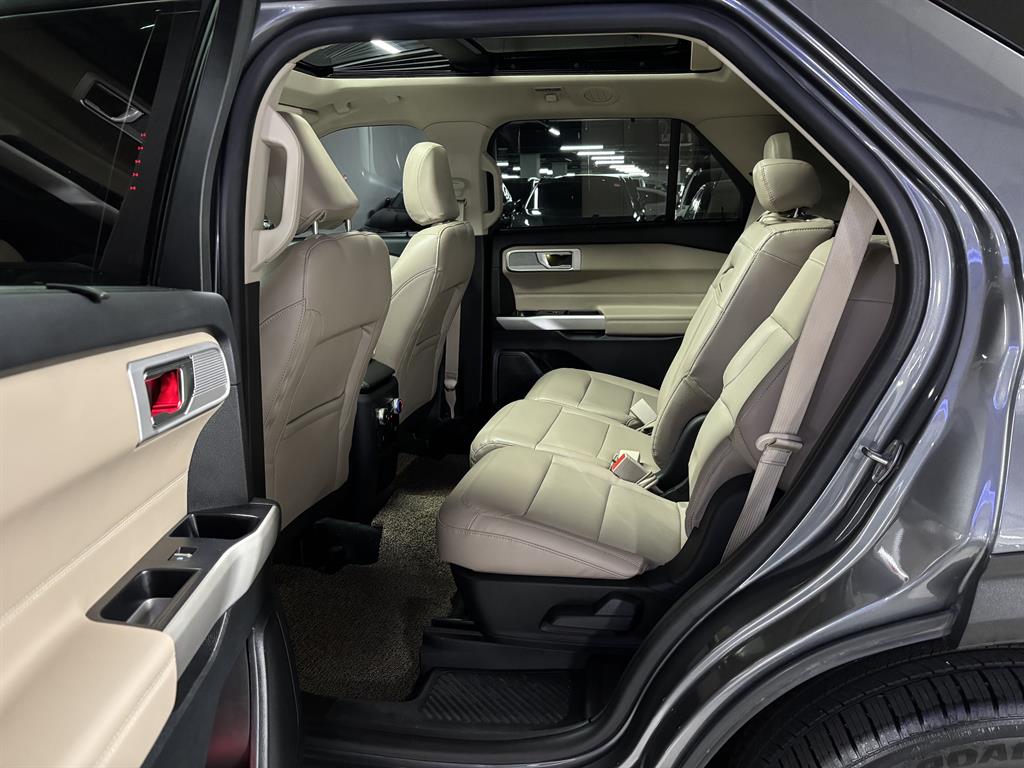 Ford Explorer - Vista 8