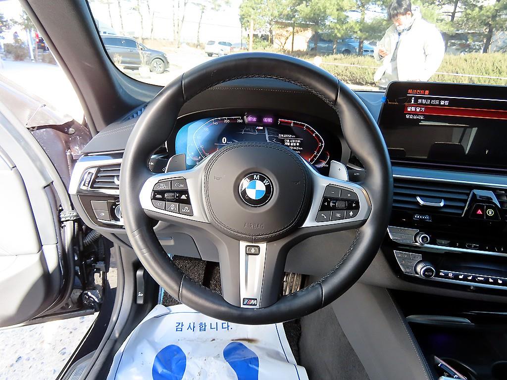 BMW 5 Series - Vista 8