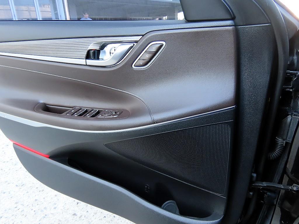 HYUNDAI Grandeur - Vista 11