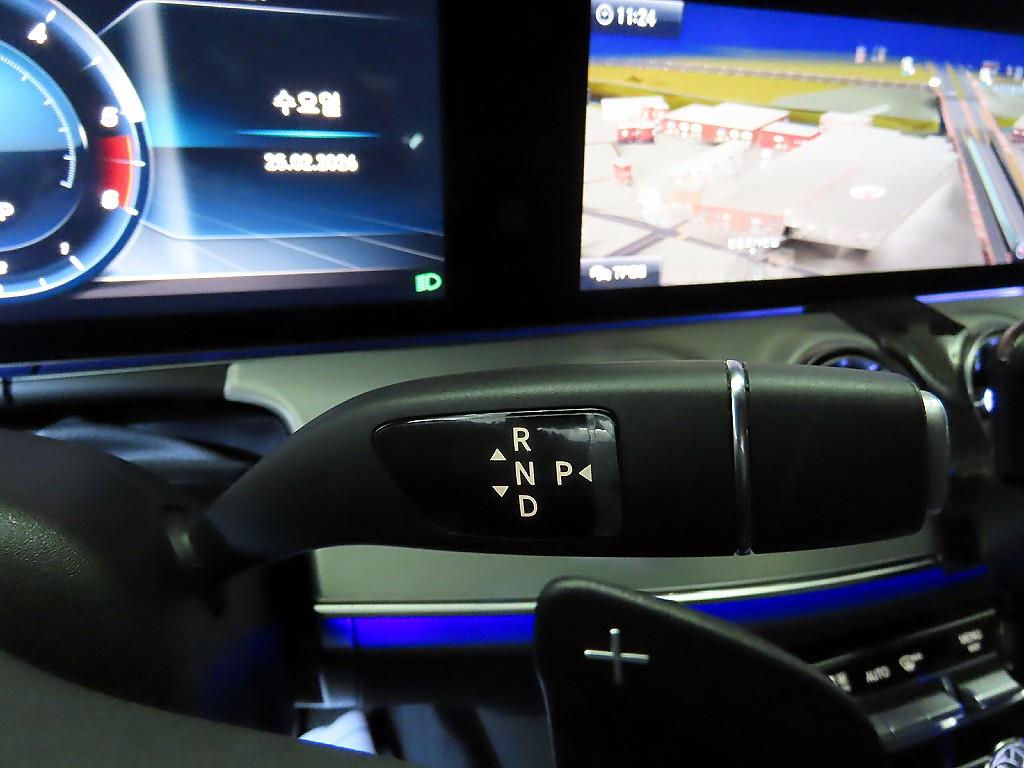 Mercedes Benz CLS Class - Vista 12