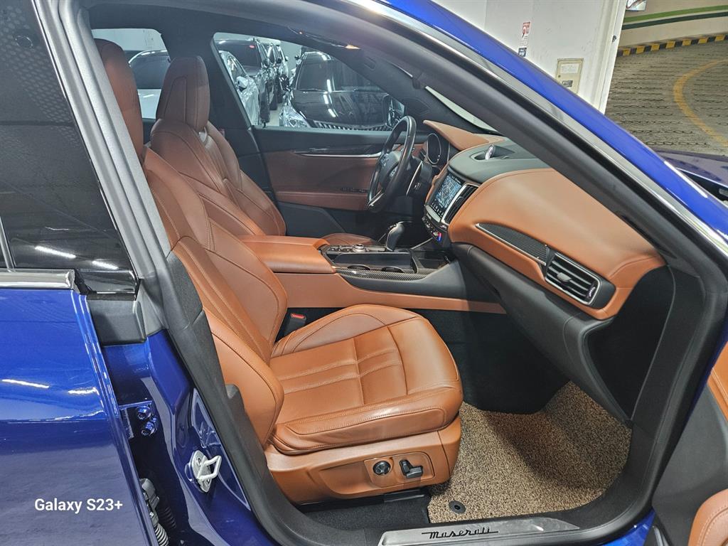 Maserati Levante - Vista 11