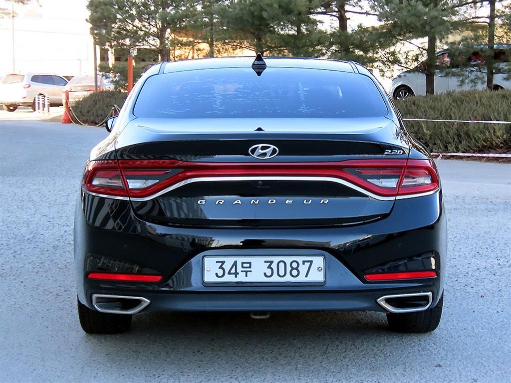 HYUNDAI Grandeur - Vista 4