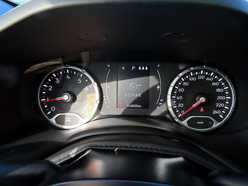 Jeep Renegade 2019 Negro - Importación desde Corea - HF Imports Iquique - Foto 9