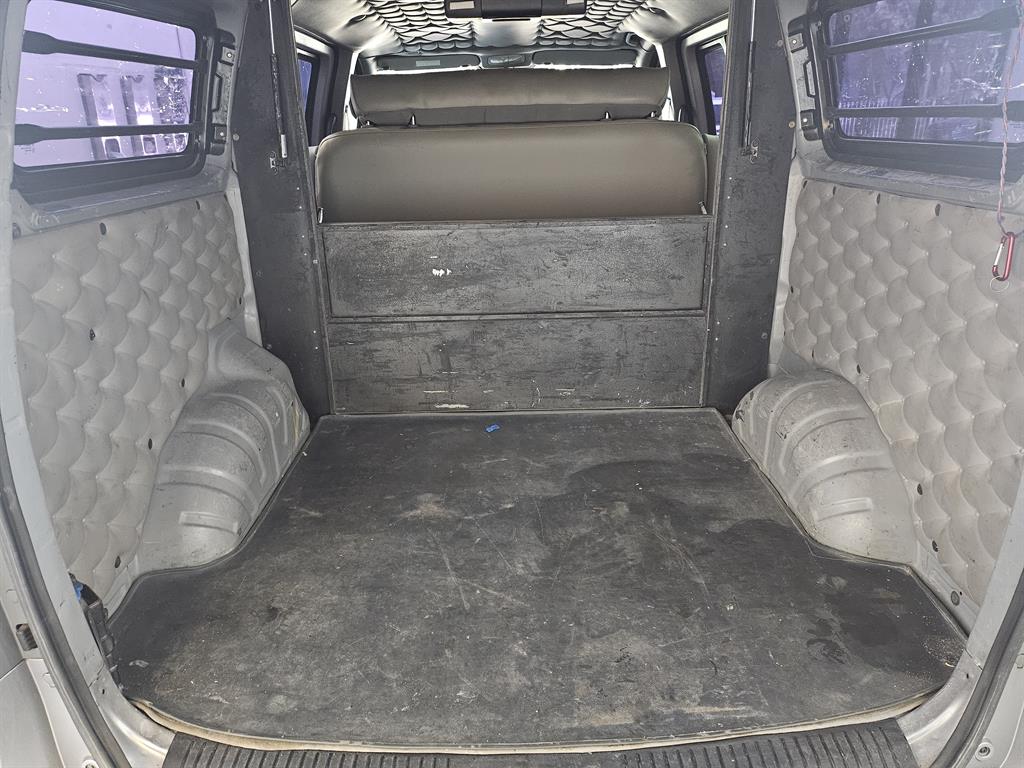 HYUNDAI Starex - Vista 6