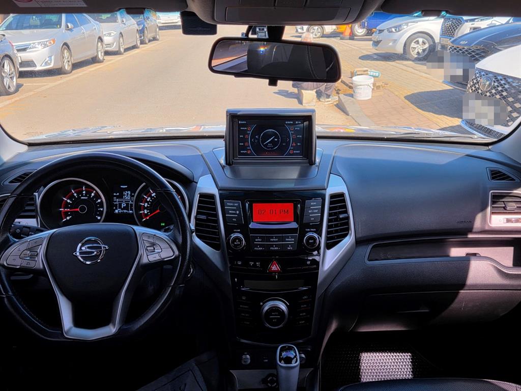 Ssangyong Tivoli - Vista 7