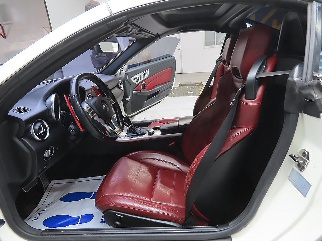 Mercedes Benz SLK Class 2012 Blanco - Importación desde Corea - HF Imports Iquique - Foto 9