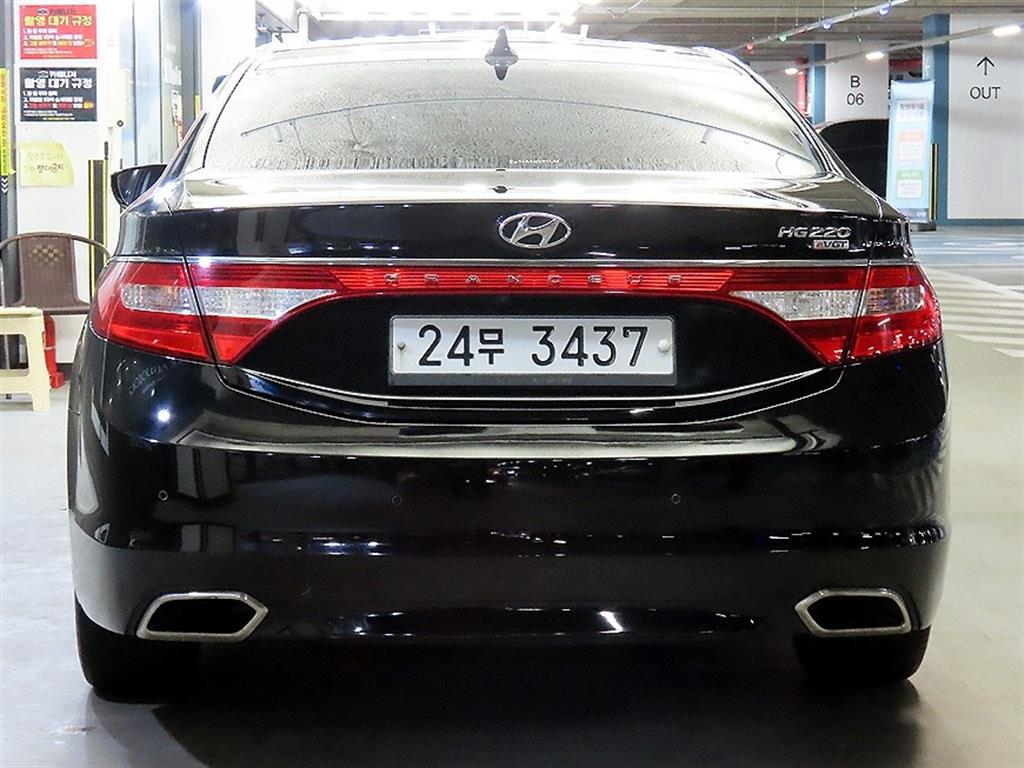 HYUNDAI Grandeur - Vista 5