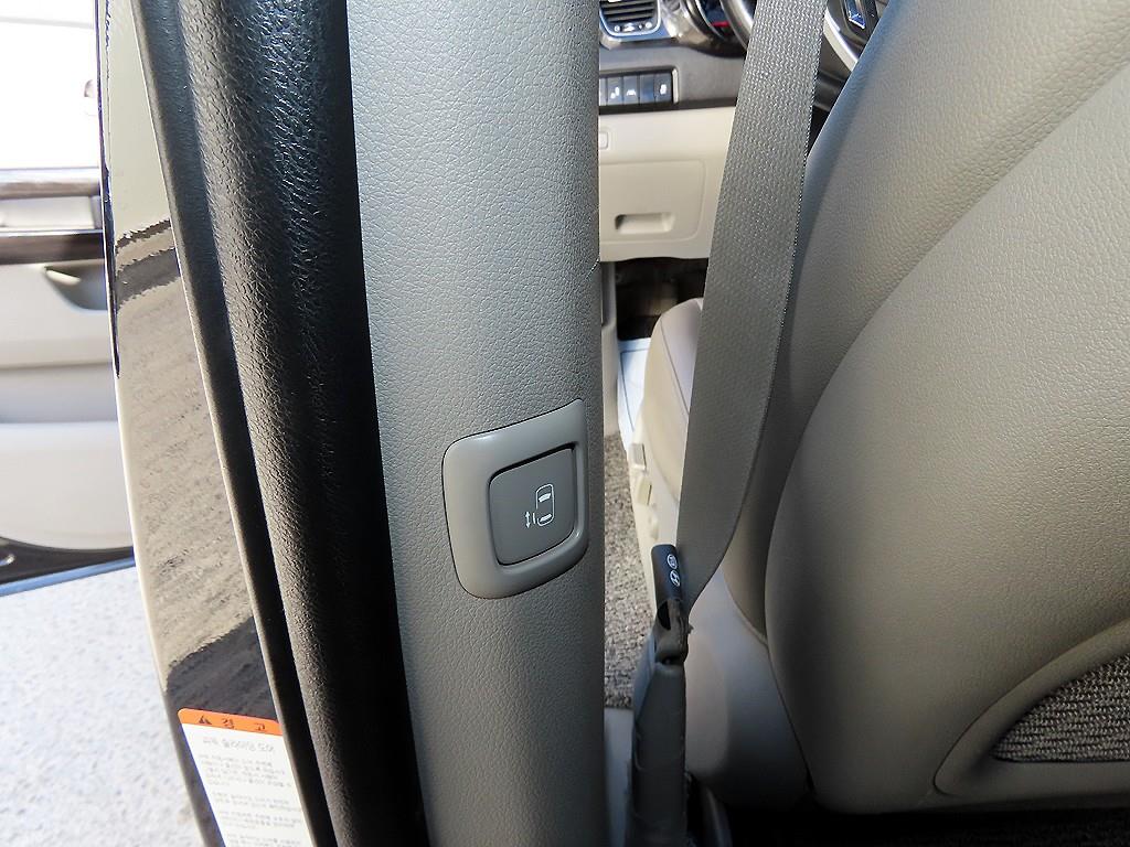 KIA Carnival 2019 Negro - Importación desde Corea - HF Imports Iquique - Foto 18