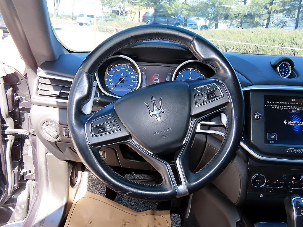 Maserati Ghibli - Vista 8