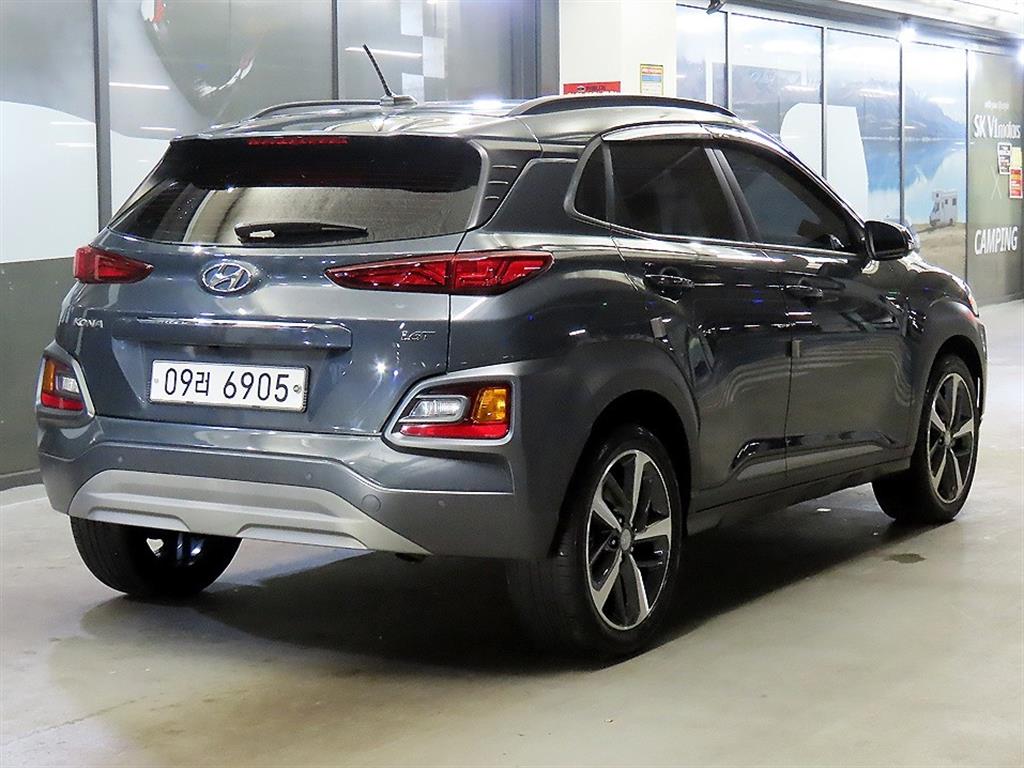 HYUNDAI Kona - Vista 4