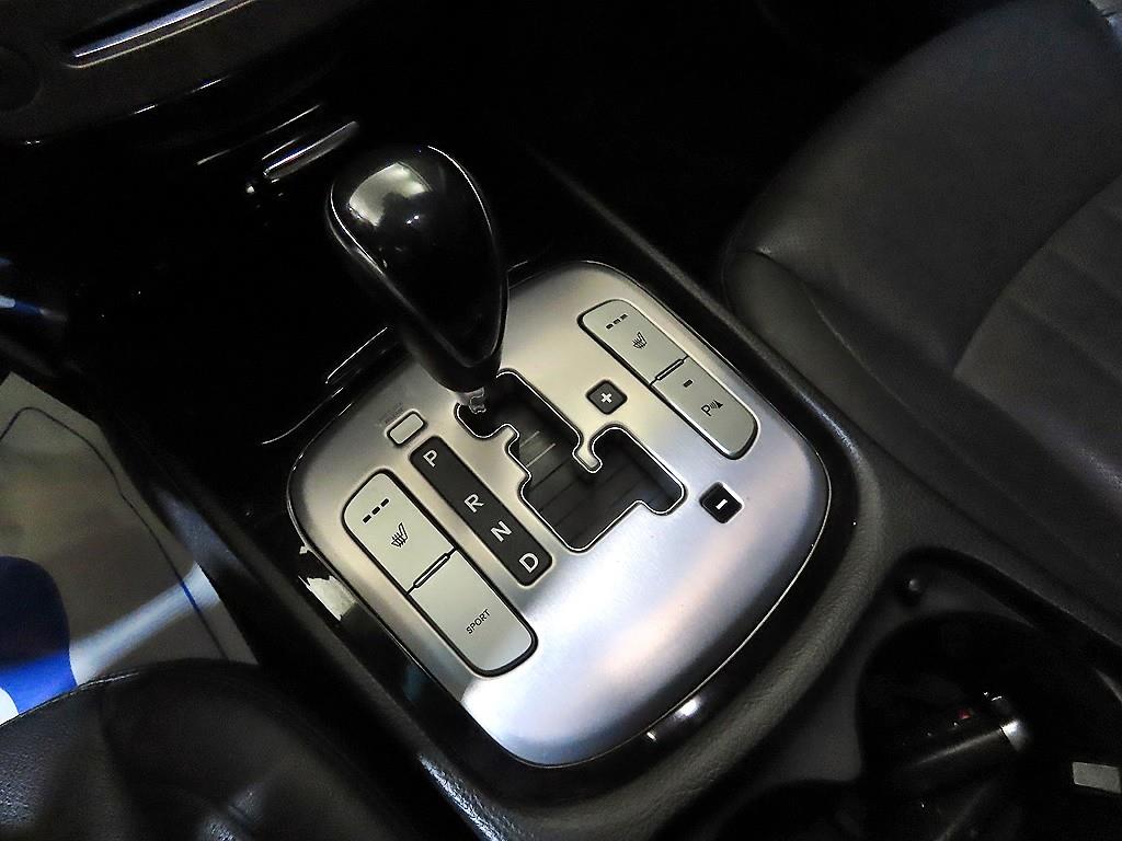 HYUNDAI Genesis - Vista 12