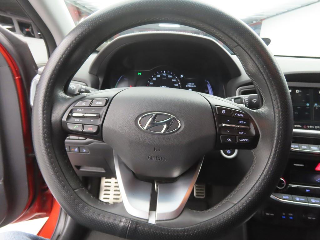 HYUNDAI Ioniq - Vista 7