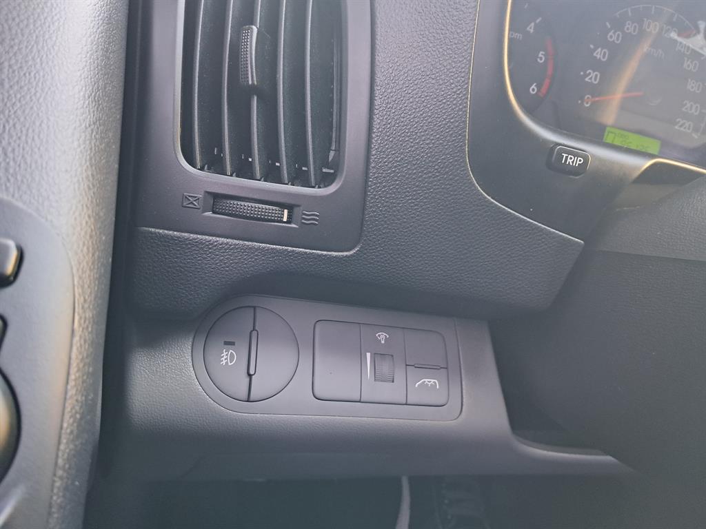 HYUNDAI Starex - Vista 11