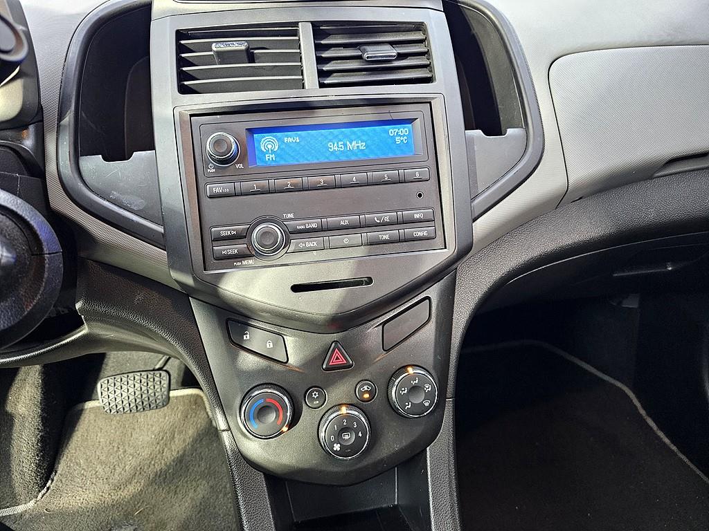 Chevrolet Abeo 2015 Blanco - Importación desde Corea - HF Imports Iquique - Foto 13