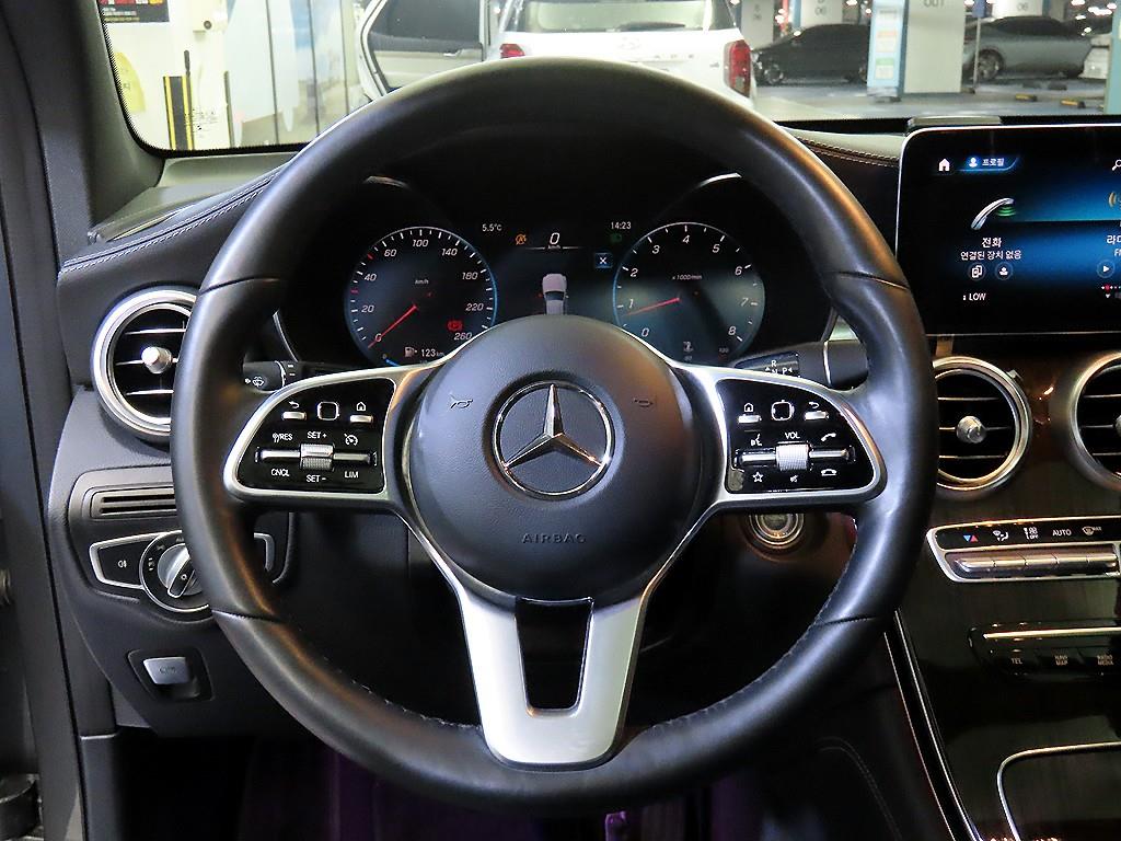 Mercedes Benz GLC Class - Vista 8