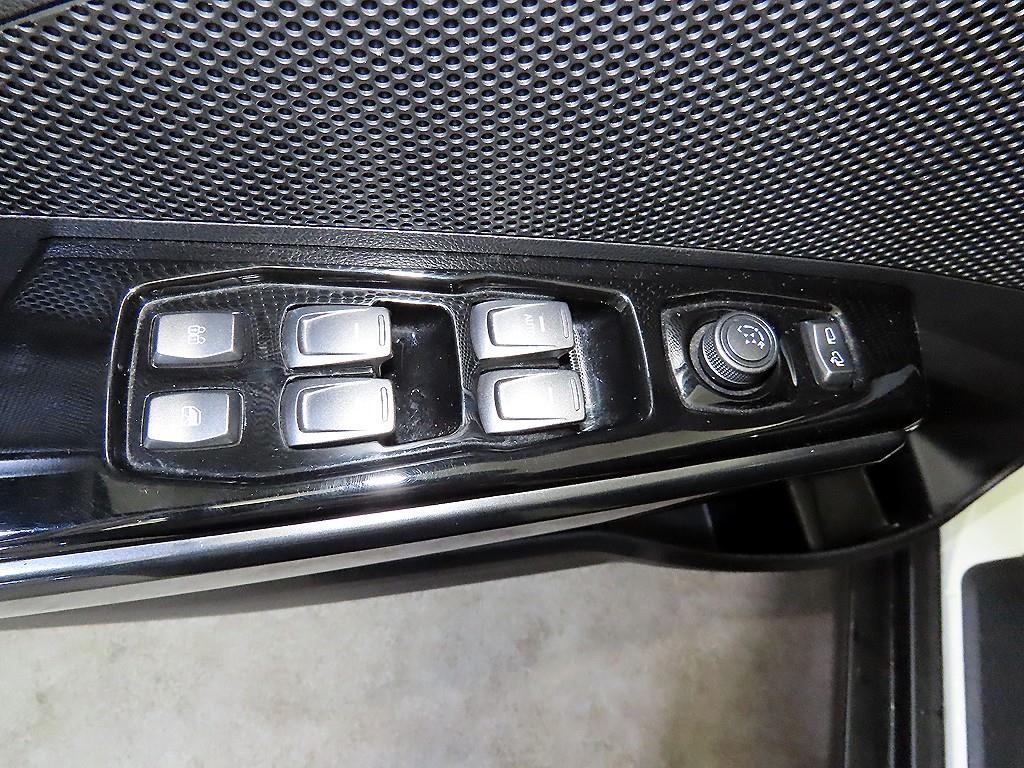 Ssangyong Tivoli 2022 Blanco - Importación desde Corea - HF Imports Iquique - Foto 13