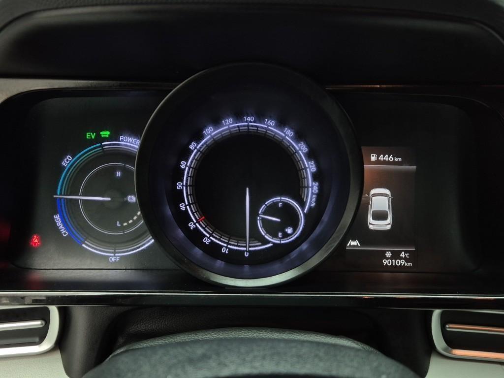 HYUNDAI Avante - Vista 6