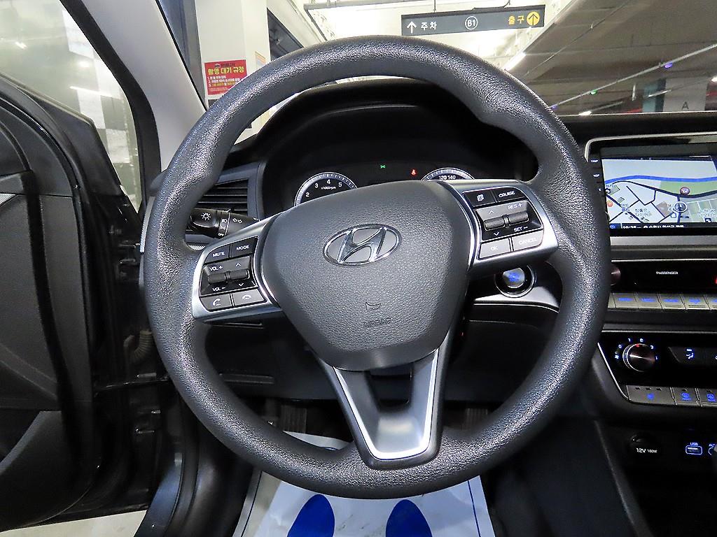 HYUNDAI Sonata - Vista 8