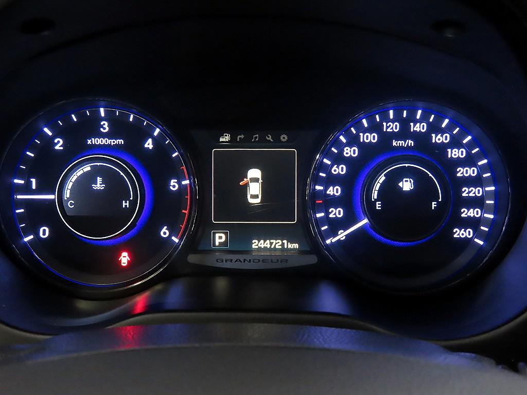 HYUNDAI Grandeur - Vista 9