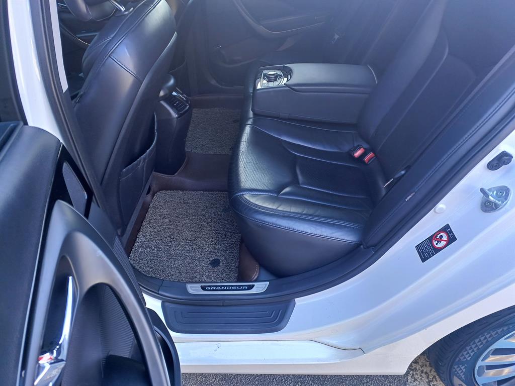 HYUNDAI Grandeur 2013 Blanco - Importación desde Corea - HF Imports Iquique - Foto 15