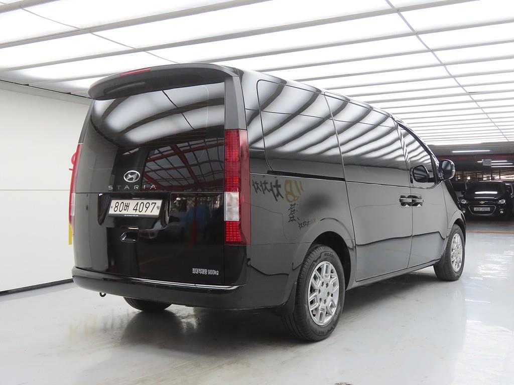 HYUNDAI Staria - Vista 4