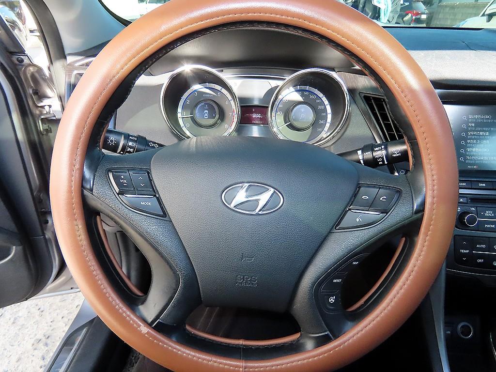 HYUNDAI Sonata - Vista 8