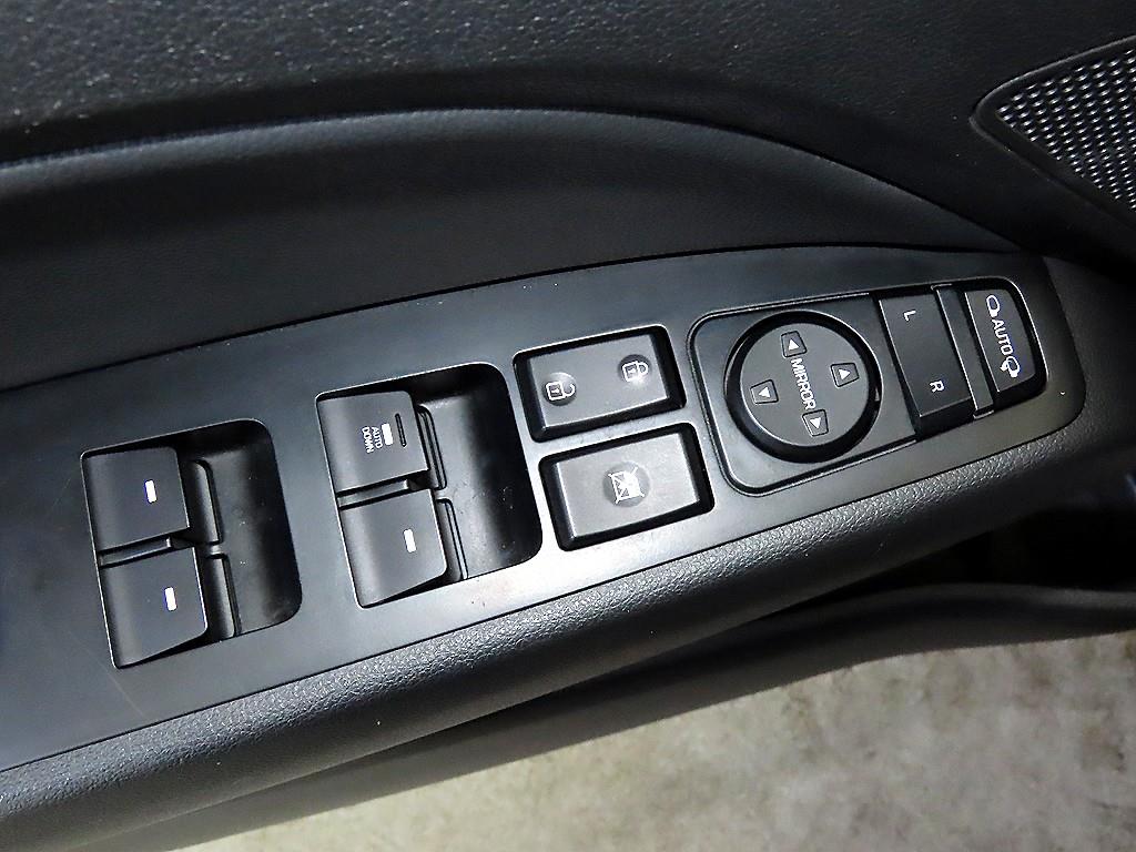 HYUNDAI Avante 2018 Blanco - Importación desde Corea - HF Imports Iquique - Foto 13