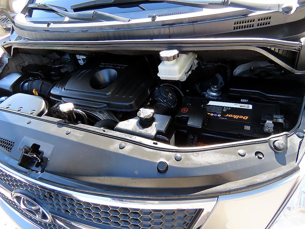 HYUNDAI Starex 2016 Plateado - Importación desde Corea - HF Imports Iquique - Foto 19